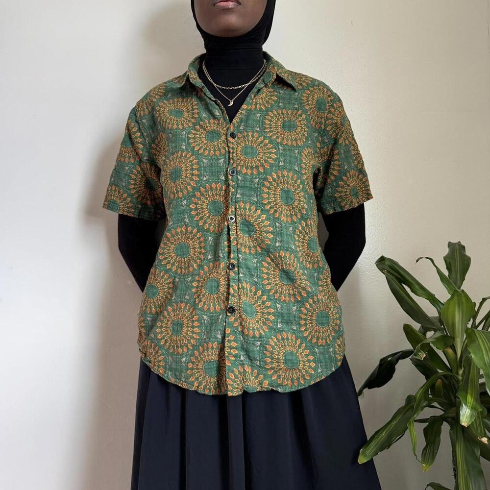 Retro Boho Sun Mandala Button Up – Size L‎ - Picture 3 of 6